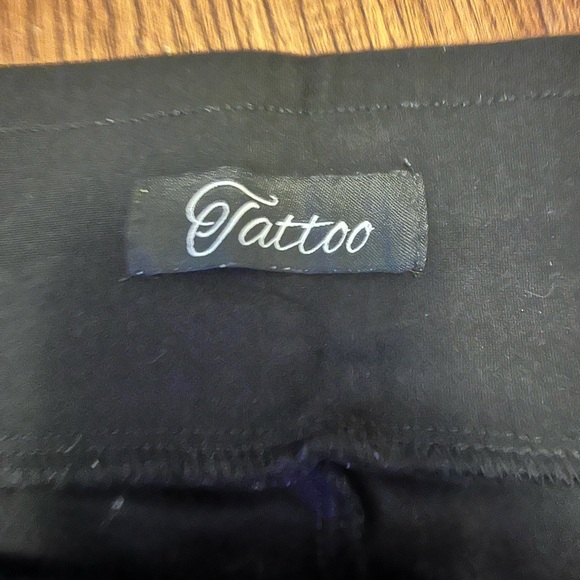 Tattoo Leggings - Picture 4 of 4